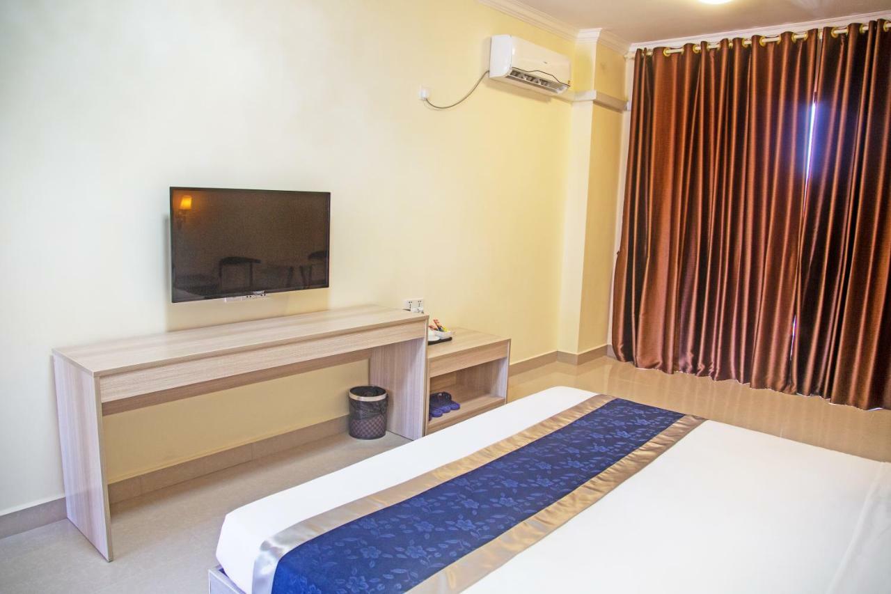 City Comfort Hotel Phnom Penh Airport Екстер'єр фото