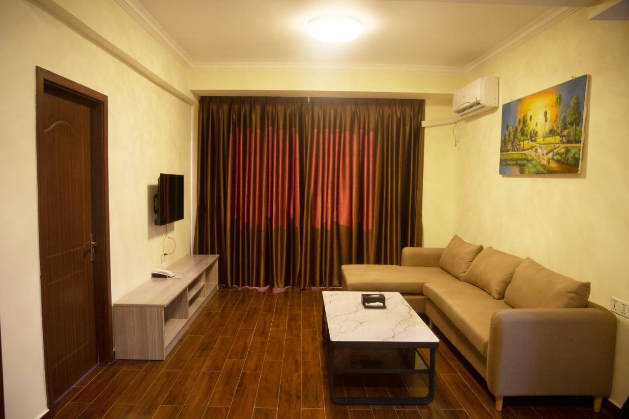 City Comfort Hotel Phnom Penh Airport Екстер'єр фото