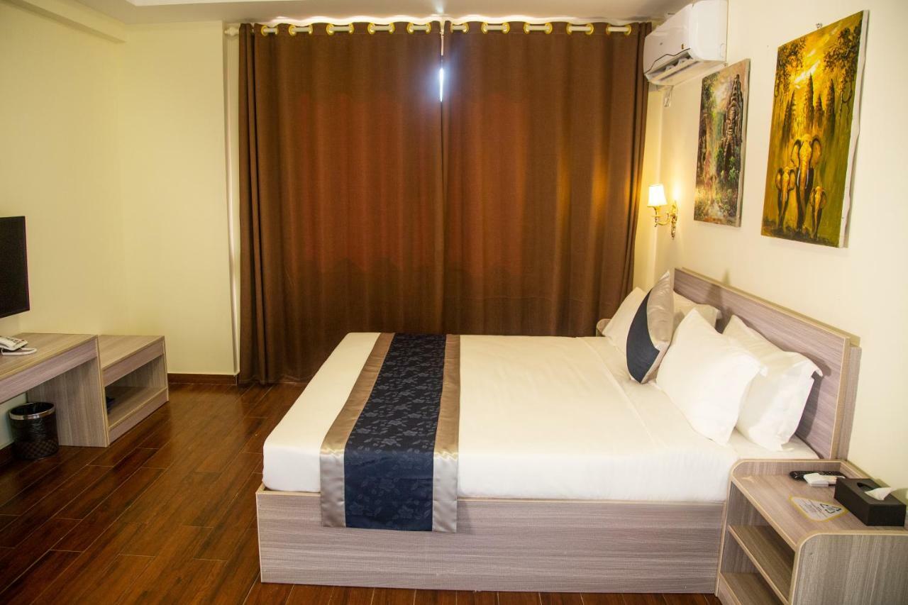 City Comfort Hotel Phnom Penh Airport Екстер'єр фото