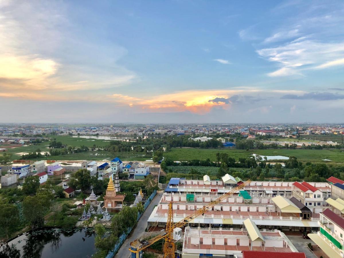 City Comfort Hotel Phnom Penh Airport Екстер'єр фото