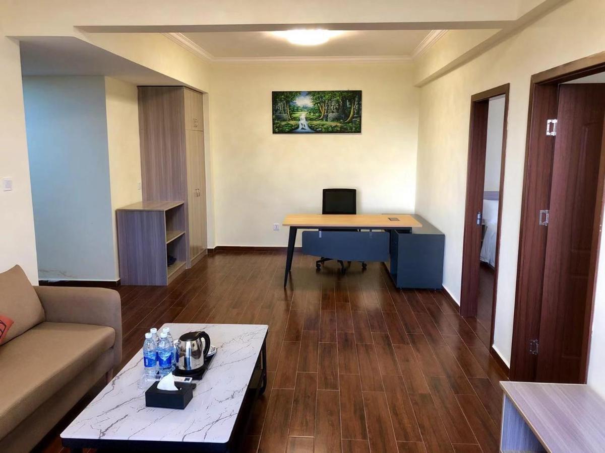 City Comfort Hotel Phnom Penh Airport Екстер'єр фото